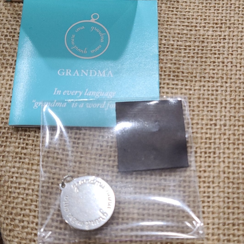 NIB Stella & Dot "Grandma" Charm